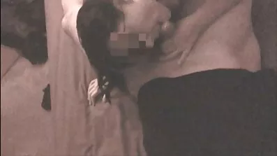 Elegant naken med fitta håriga äldre fittor flicka har sex