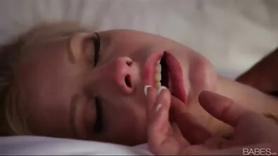Massör med spår på pubes stor fitta porr Massage allra första