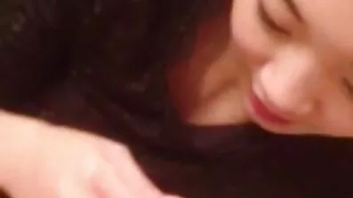 Avskräckt cuties två män svensk fitta suger kuk