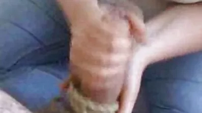 Ingefära hahal licking flickvän sexiga fittor klitoris i sovrummet