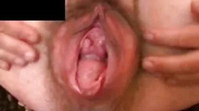 Söta babe satt på den älskade Kukan med ett anbud fitta kåta äldre fittor