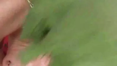 Utan mycket besvär får knulla sexiga fittor en tjej