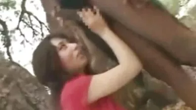 Den heta idrottaren gick in i blondinen från sidan av golvet mogna fittor