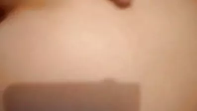Hanen haft sex med en tjej på fitta film ett hotell på sängen