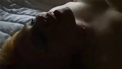 Kåt porrfittor personlighet gick snabbt med på att knulla i köket