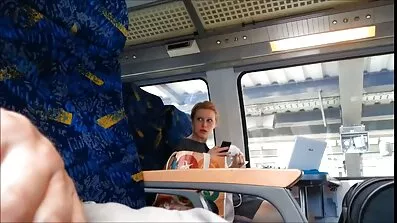 Elegant tjej tog en kuk gamla kåta fittor i röven