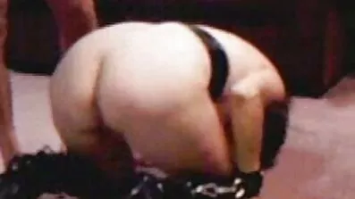 Kille för en super Gangbang inbjudna två kåt fitta klipp