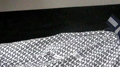 Extravagant fet svensk hårig fitta kvinna knullad med en dildo